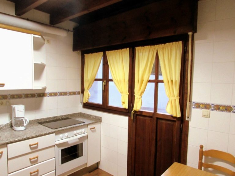cocina equipada quintana de ribadesella cocina 768x576