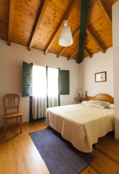 dormitorio matrimonial casas de aldea camangu AyB