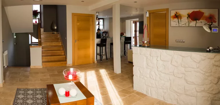 recepcion hotel villadesella ribadesella 768x369